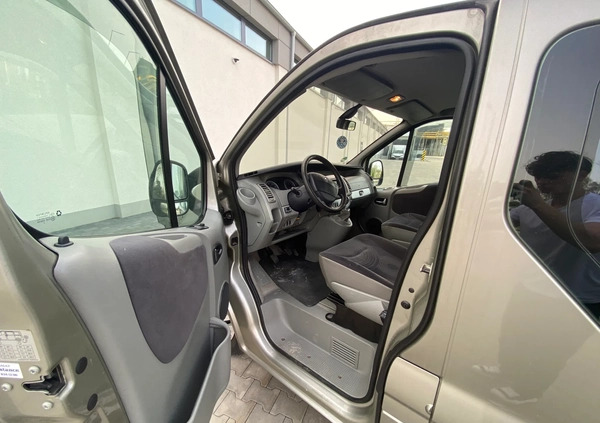 Renault Trafic cena 36500 przebieg: 343000, rok produkcji 2006 z Złocieniec małe 137